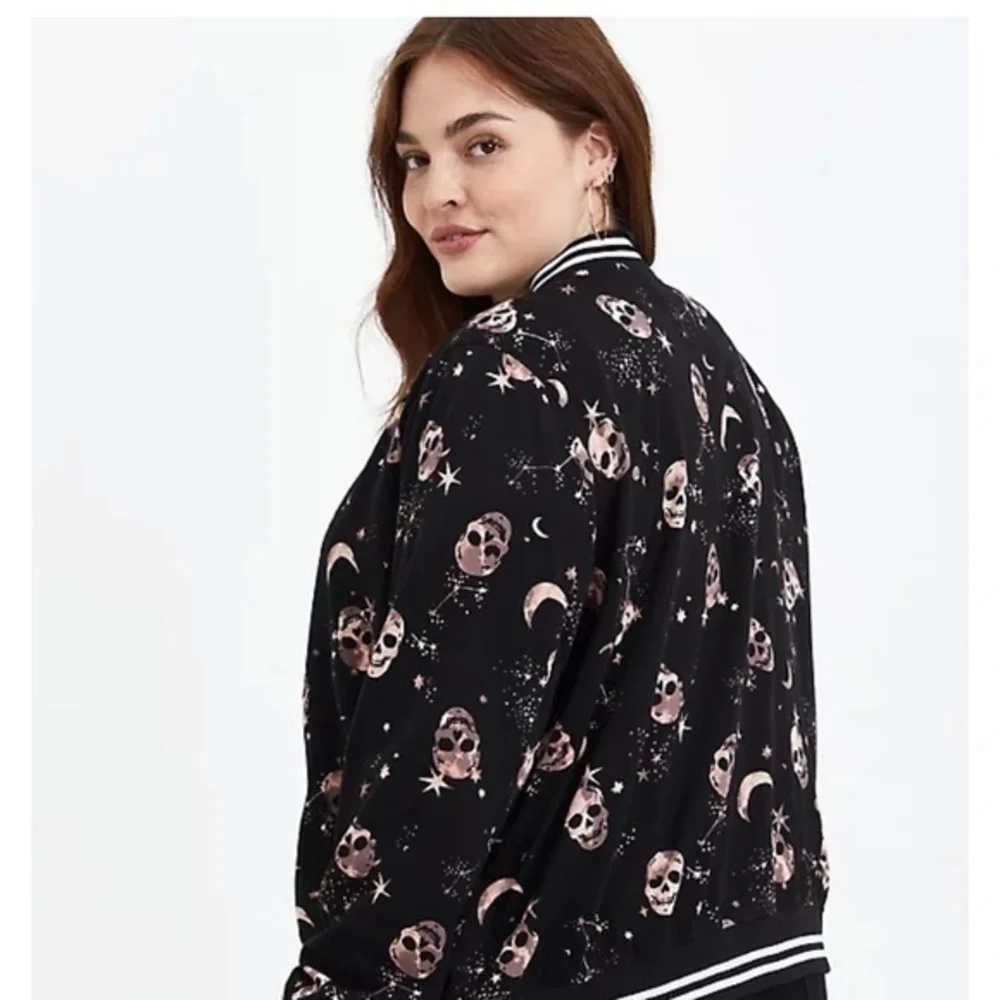 NWT Torrid size 2 Star skull bomber jacket